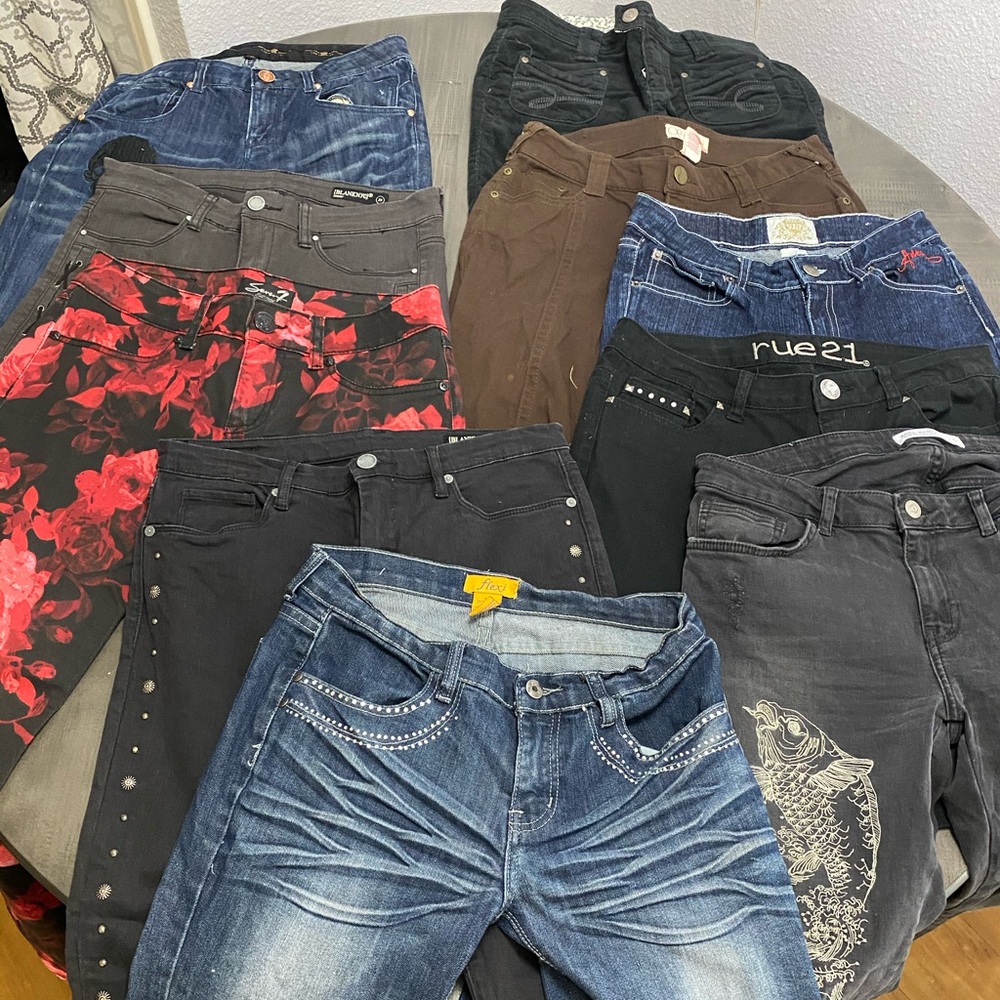 Lot of women’s jeans size 7/8